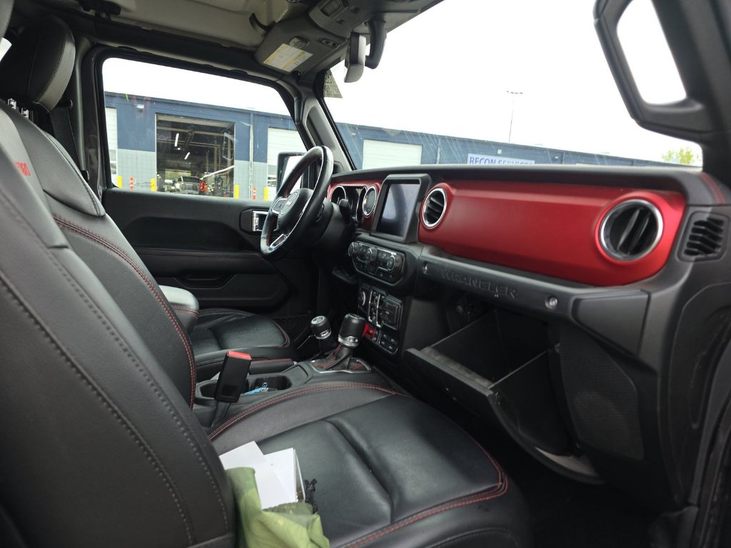 Used 2022 Granite Crystal Metallic Jeep Unlimited Rubicon image 11
