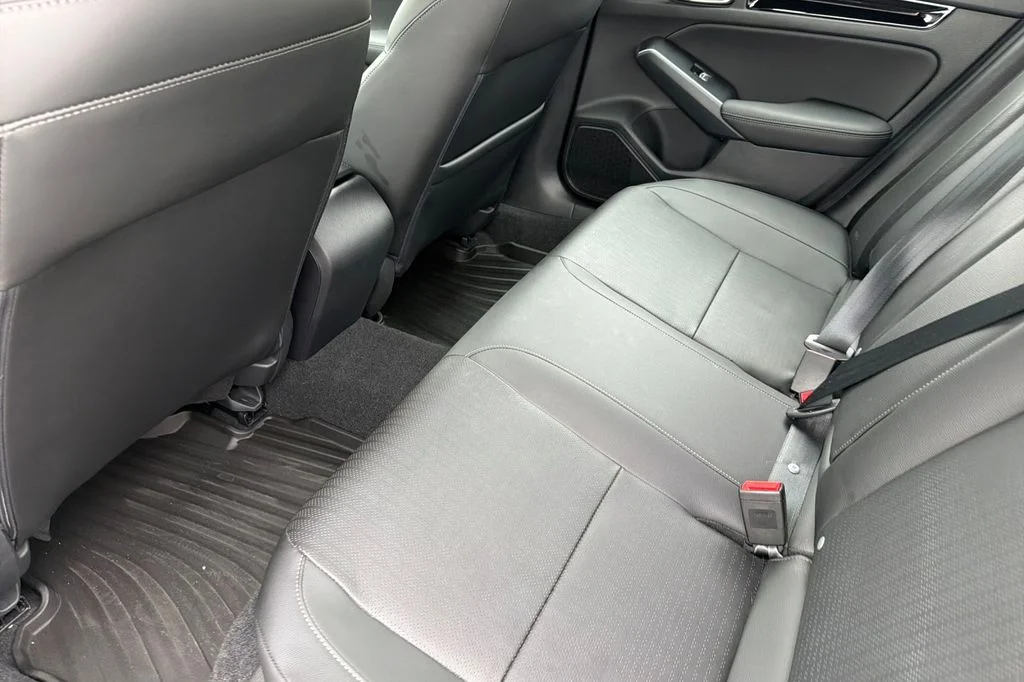 Used 2025 Platinum White Pearl Honda Sport Touring image 16