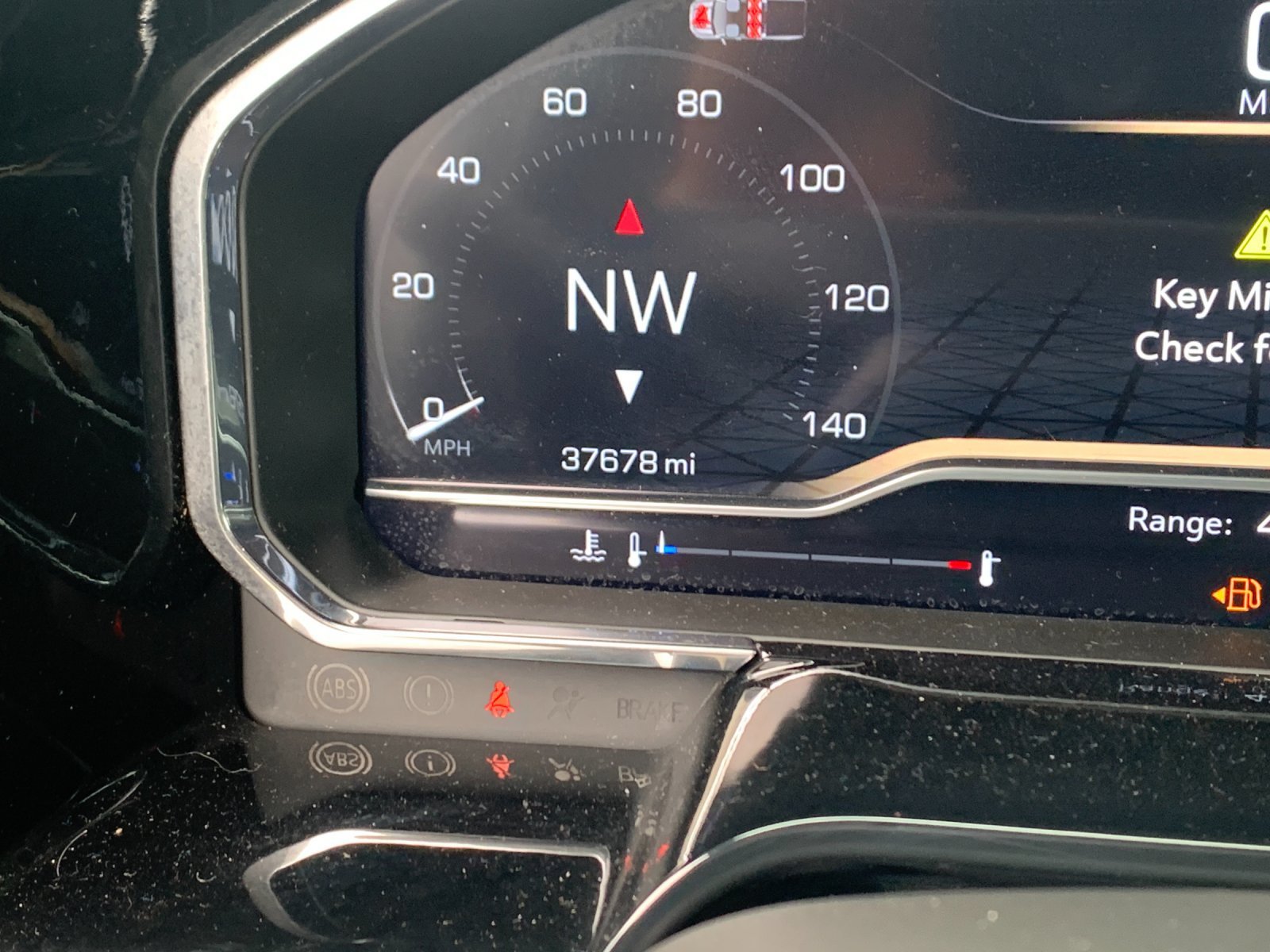 Used 2024 Silver GMC Elevation image 29