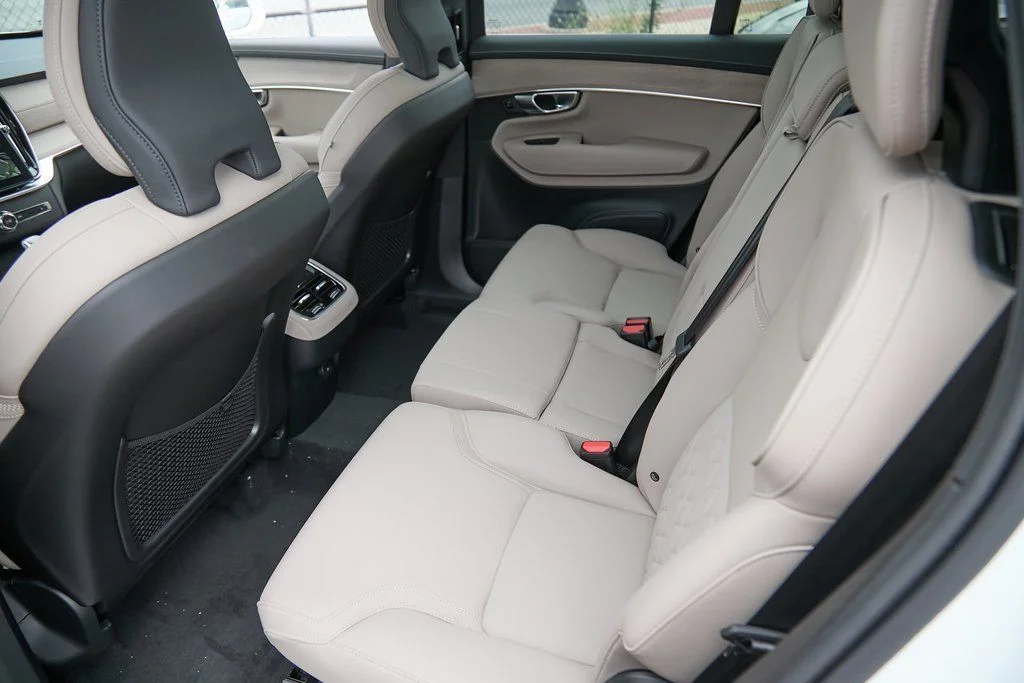 2026 Volvo XC90 Plus - Photo 21