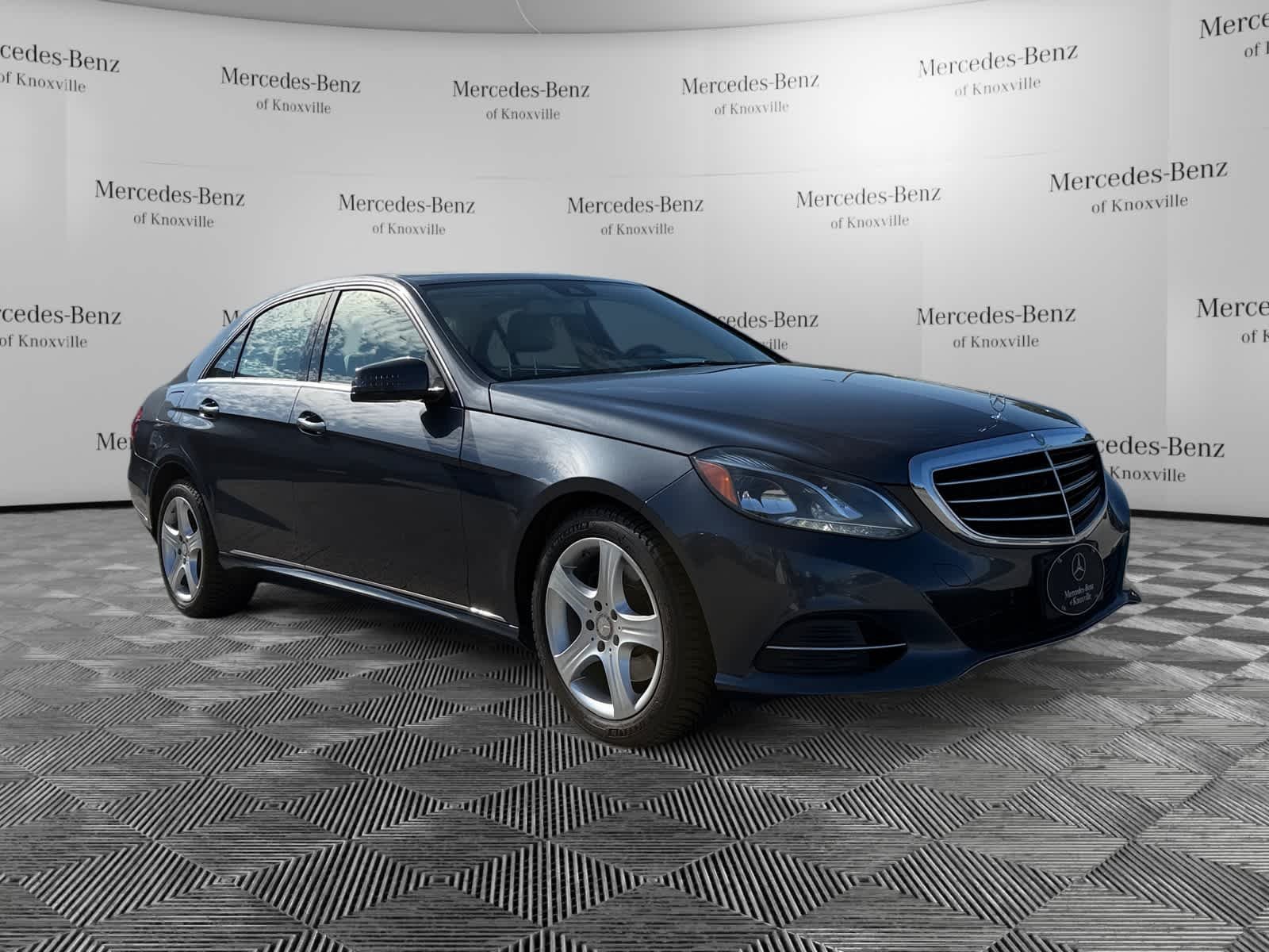 Used 2016 Steel Grey Metallic Mercedes-Benz E 350 Luxury image 7