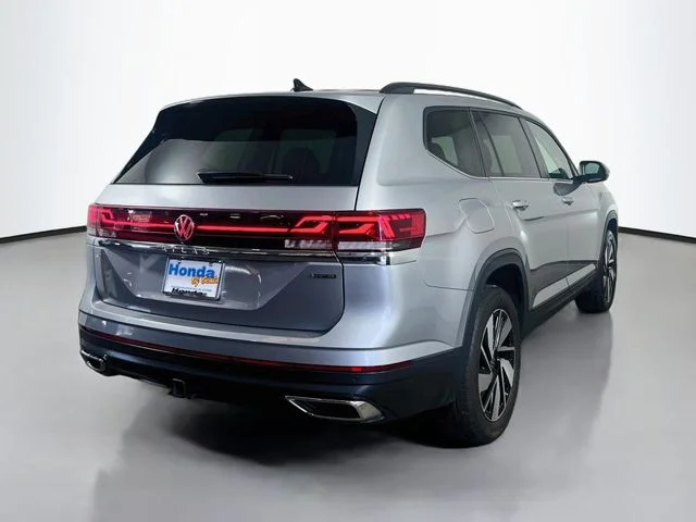 2025 Volkswagen Atlas SE w/Tech - Photo 9