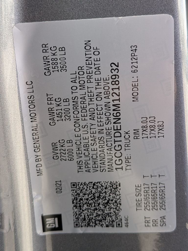 Used 2021 Gray Chevrolet Z71 image 27