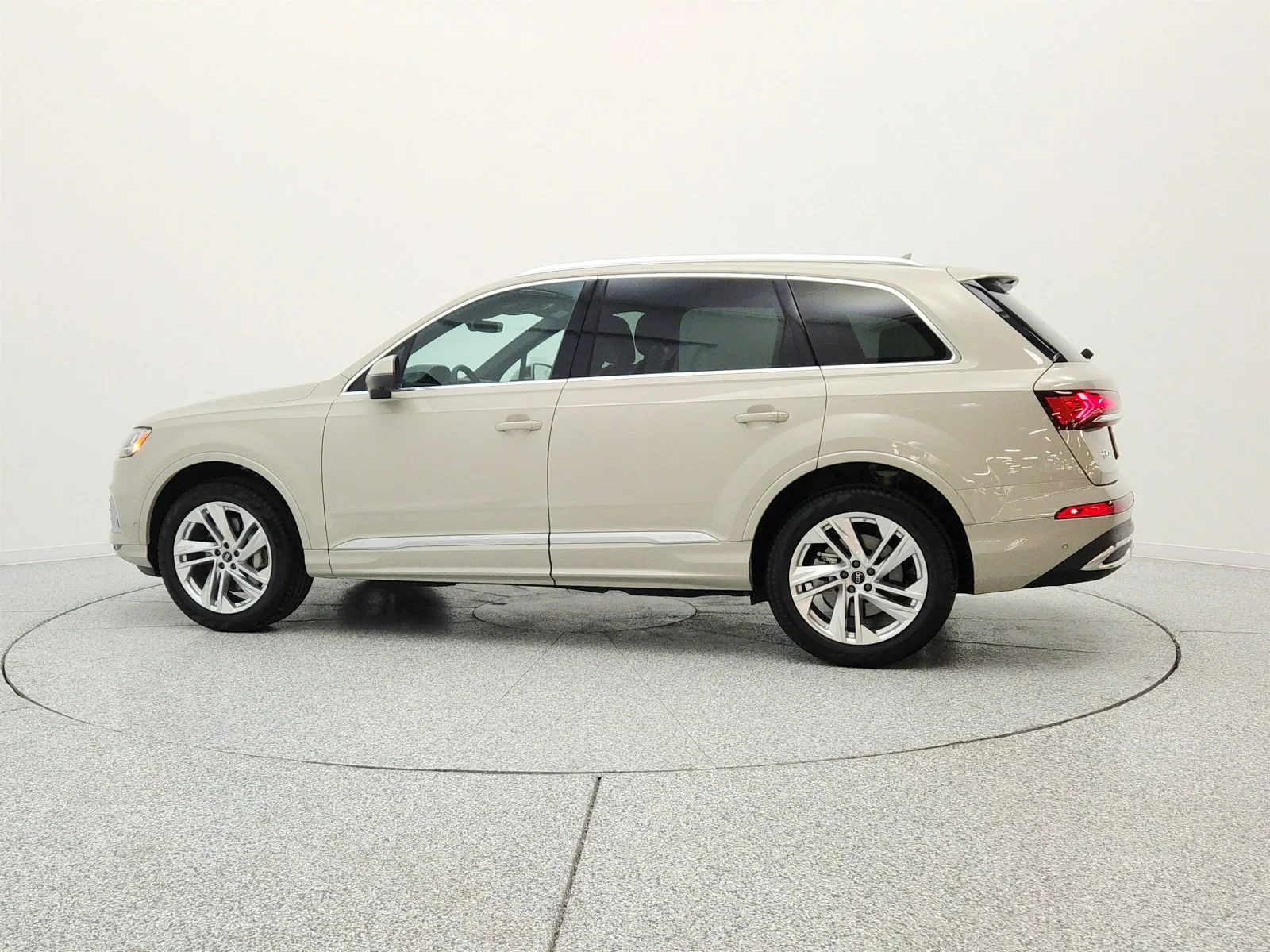 Used 2023 Vicuna Beige Metallic Audi Premium image 8