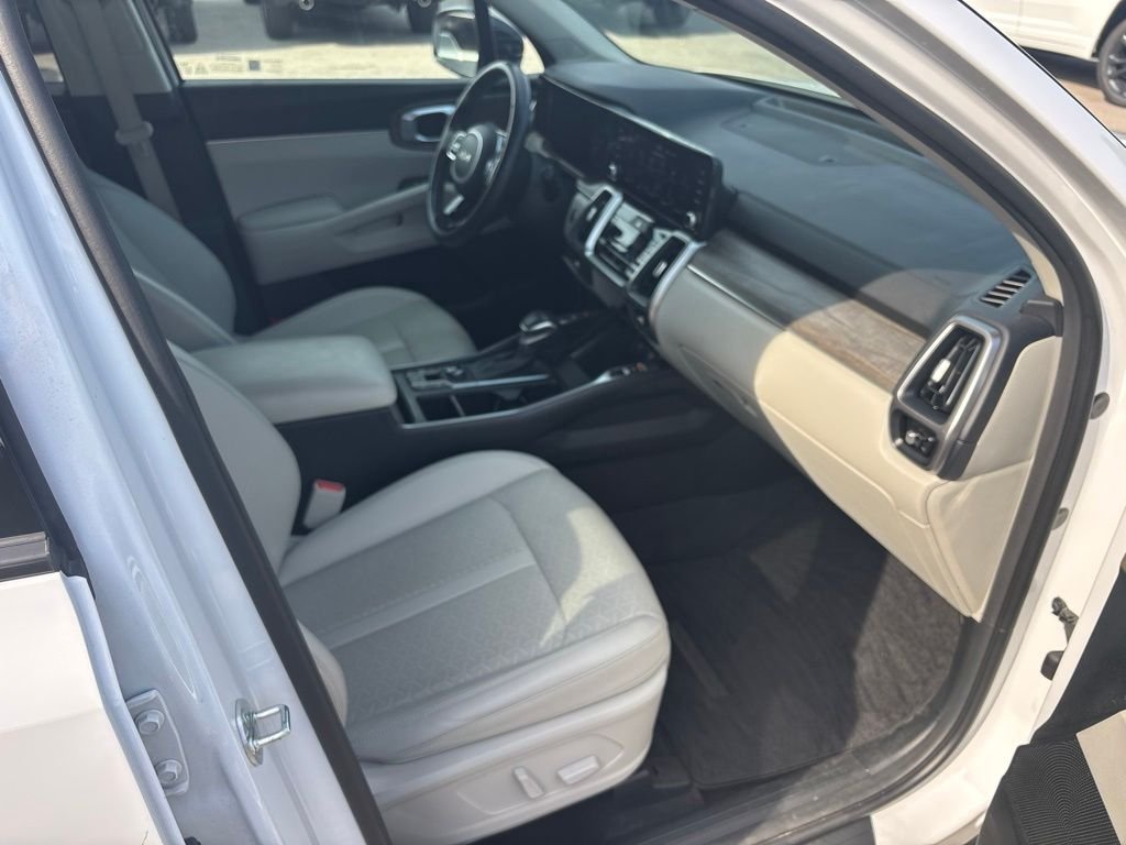 Used 2023 White Kia X-Line EX image 48