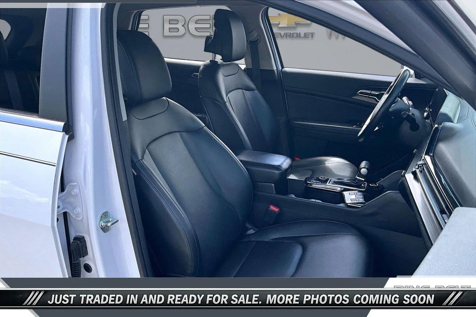 Used 2023 Glacial White Pearl Kia EX image 6
