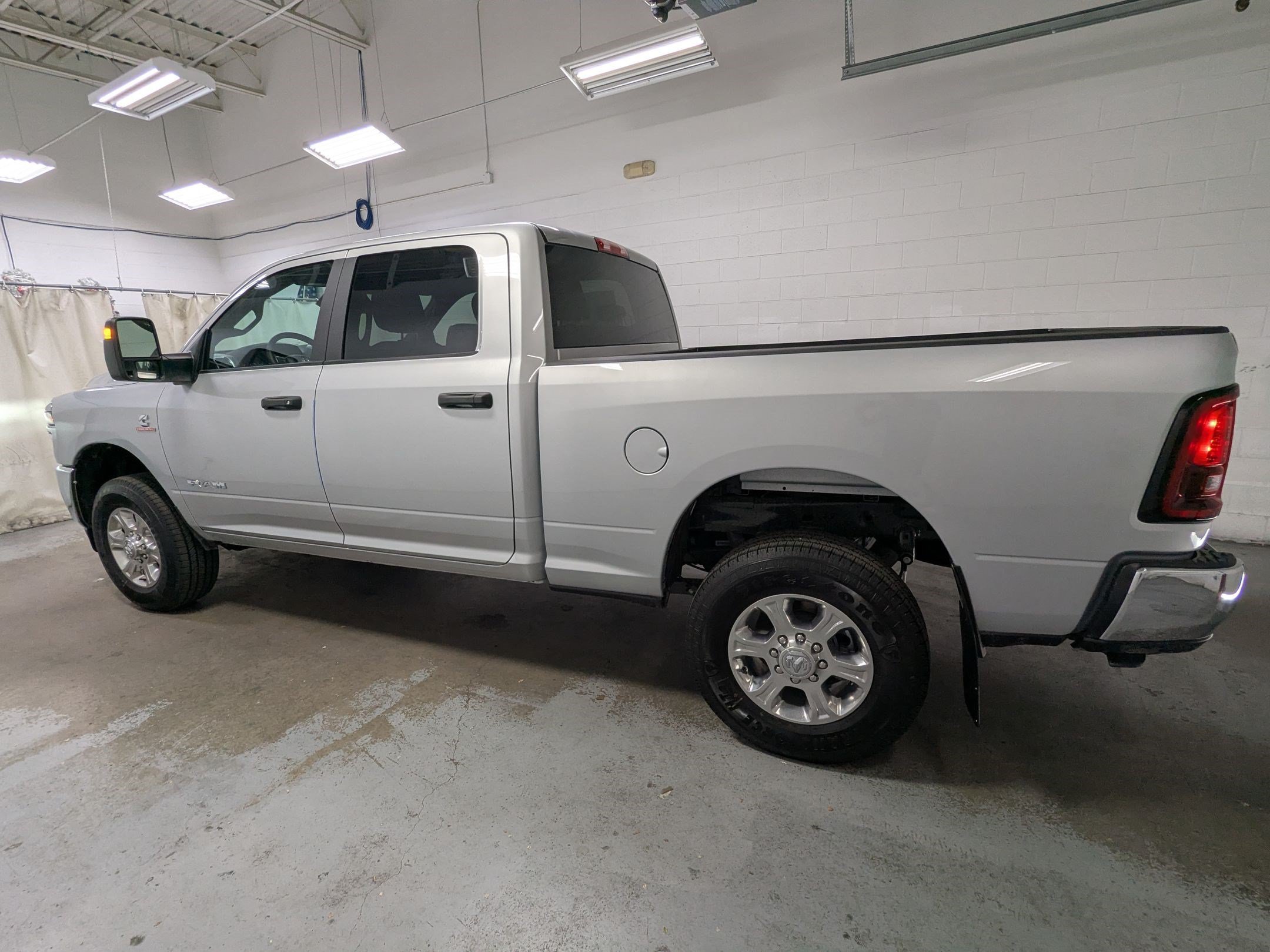 New 2026 Silver-Zynith Exterior Paint RAM Big Horn image 8