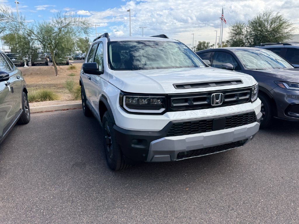 New 2026 Platinum White Pearl Honda RTL image 3