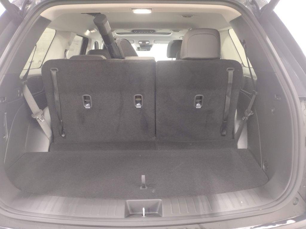 New 2026 Gray Pearl Hyundai SEL Premium image 17