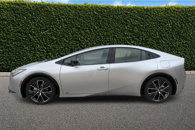 New 2027 Cutting Edge Toyota Limited AWD image 7