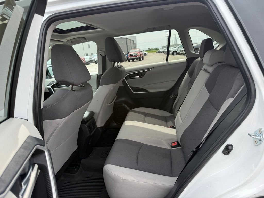 Used 2025 Ice Toyota XLE image 9