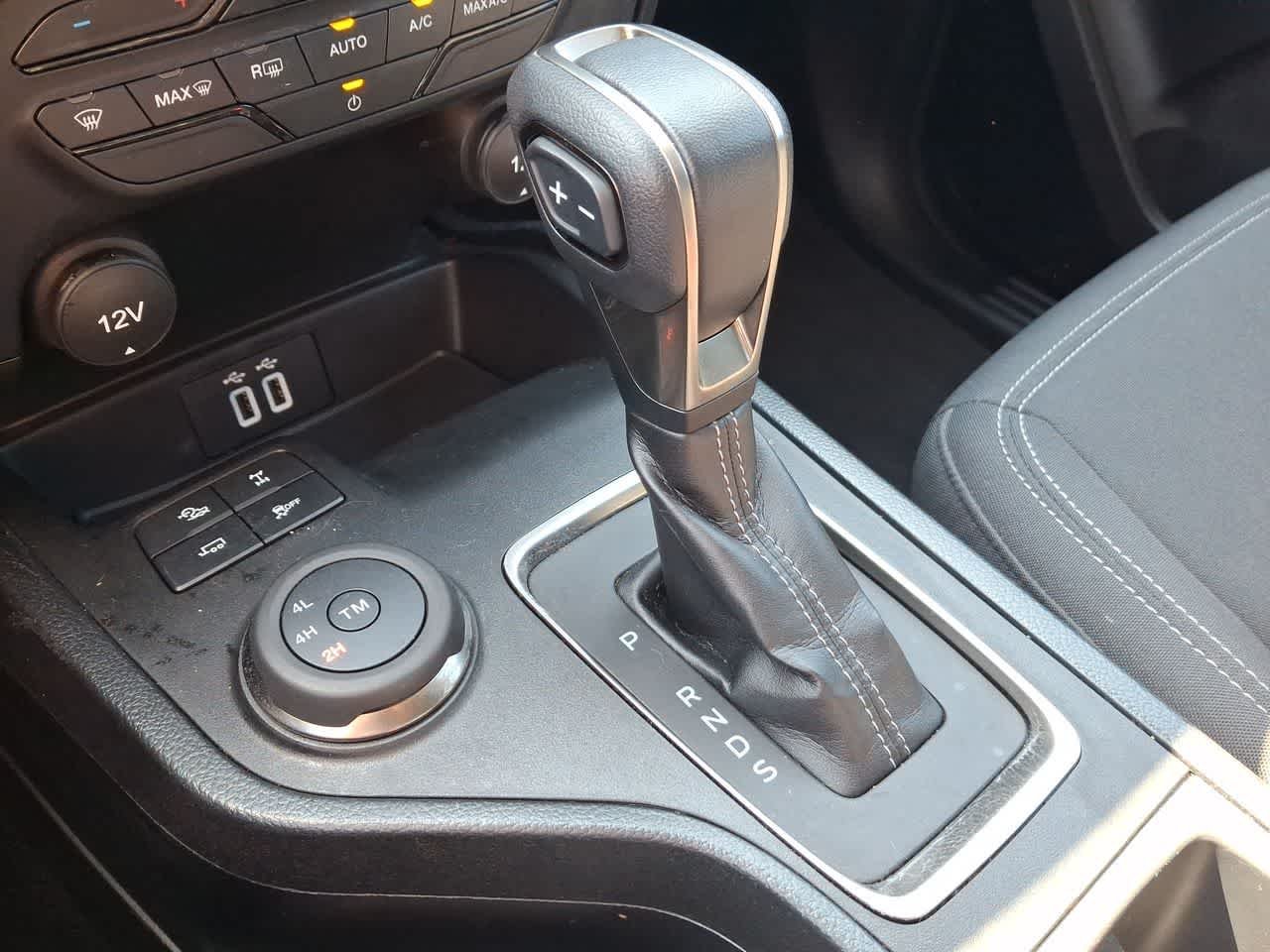 Certified Used 2023 Cactus Gray Ford XLT image 18