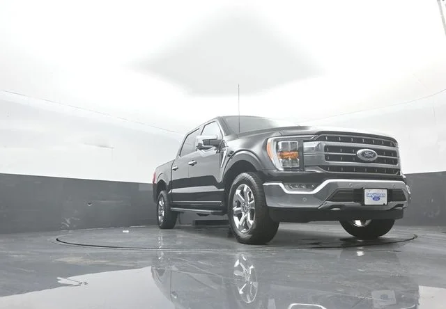 Used 2021 Black Metallic Ford Lariat image 33
