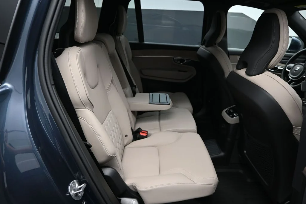 New 2026 Denim Blue Volvo T8 Plus image 20