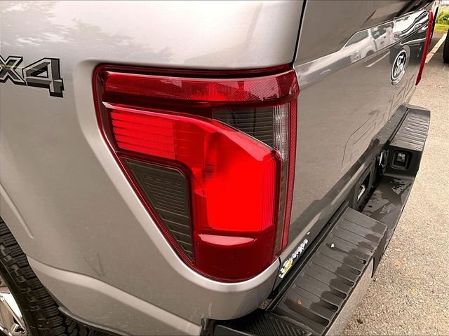 Used 2024 Silver Metallic Ford XLT image 32