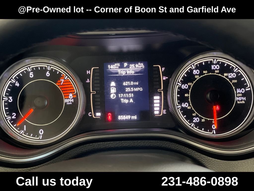 Used 2019 White Jeep Latitude Plus image 21