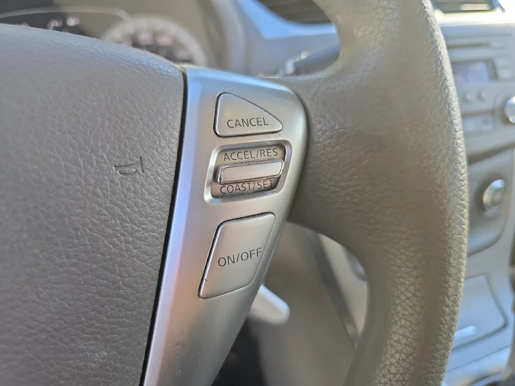 Used 2014 Gray Nissan SV image 13