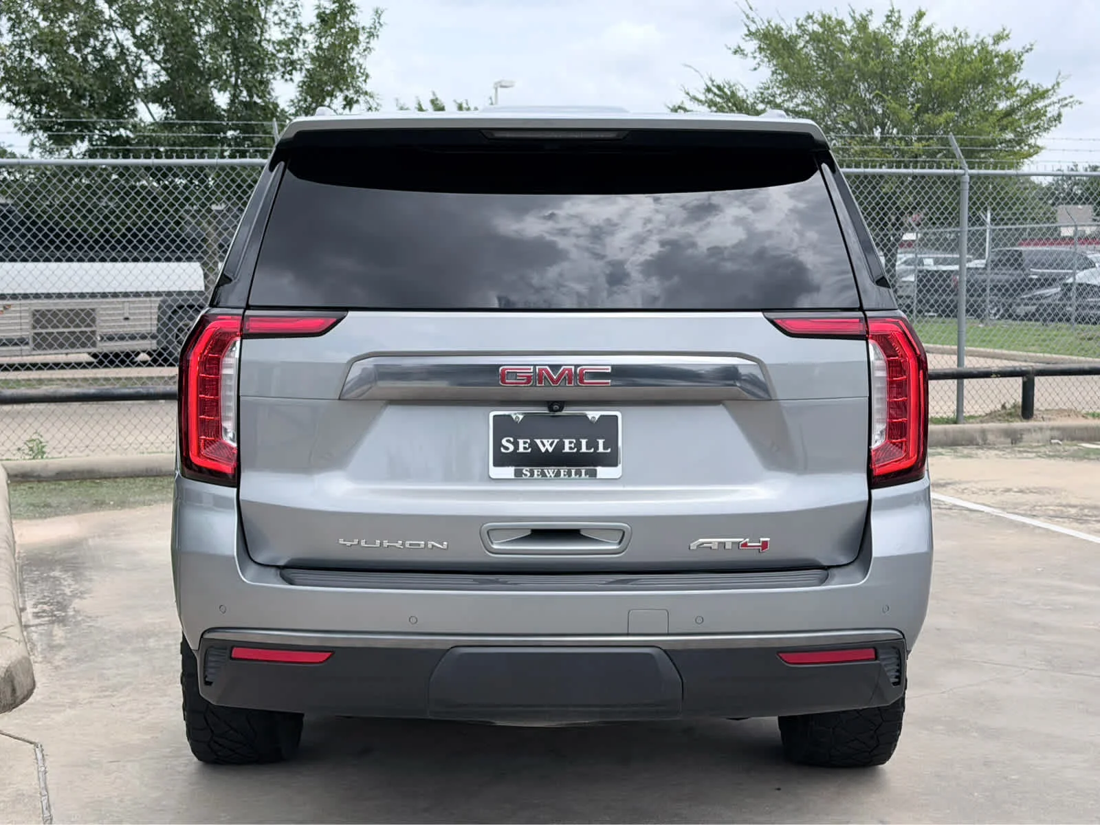 Used 2023 Sterling Metallic GMC AT4 image 5