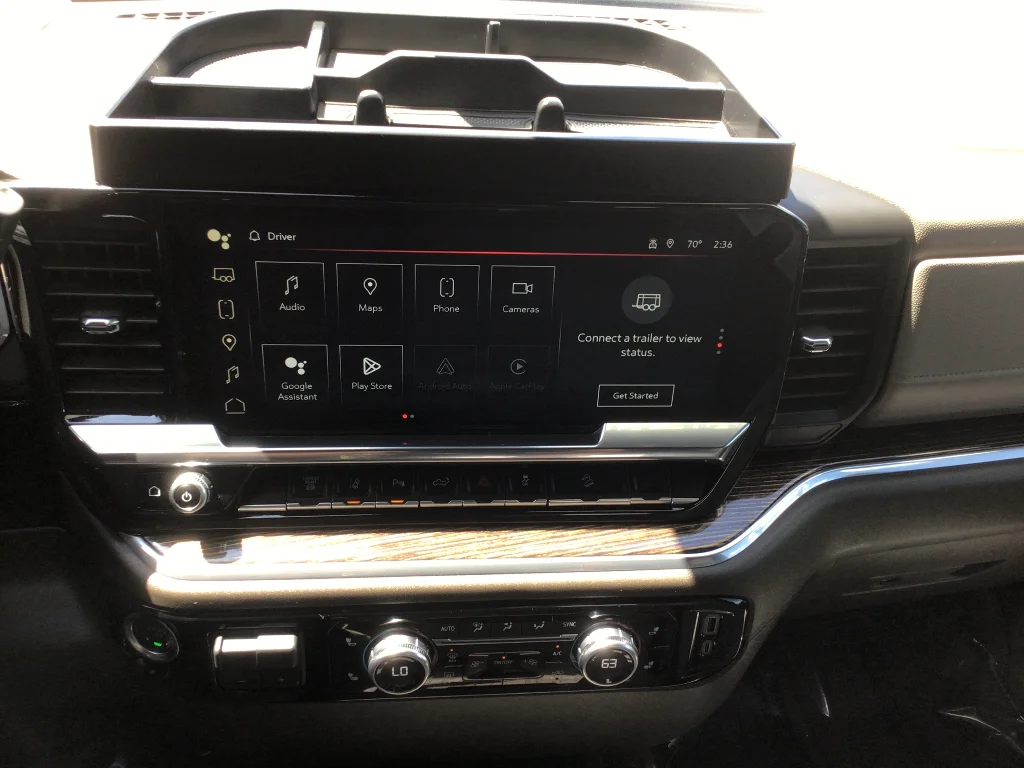 Used 2025 Sterling Metallic GMC SLE image 15