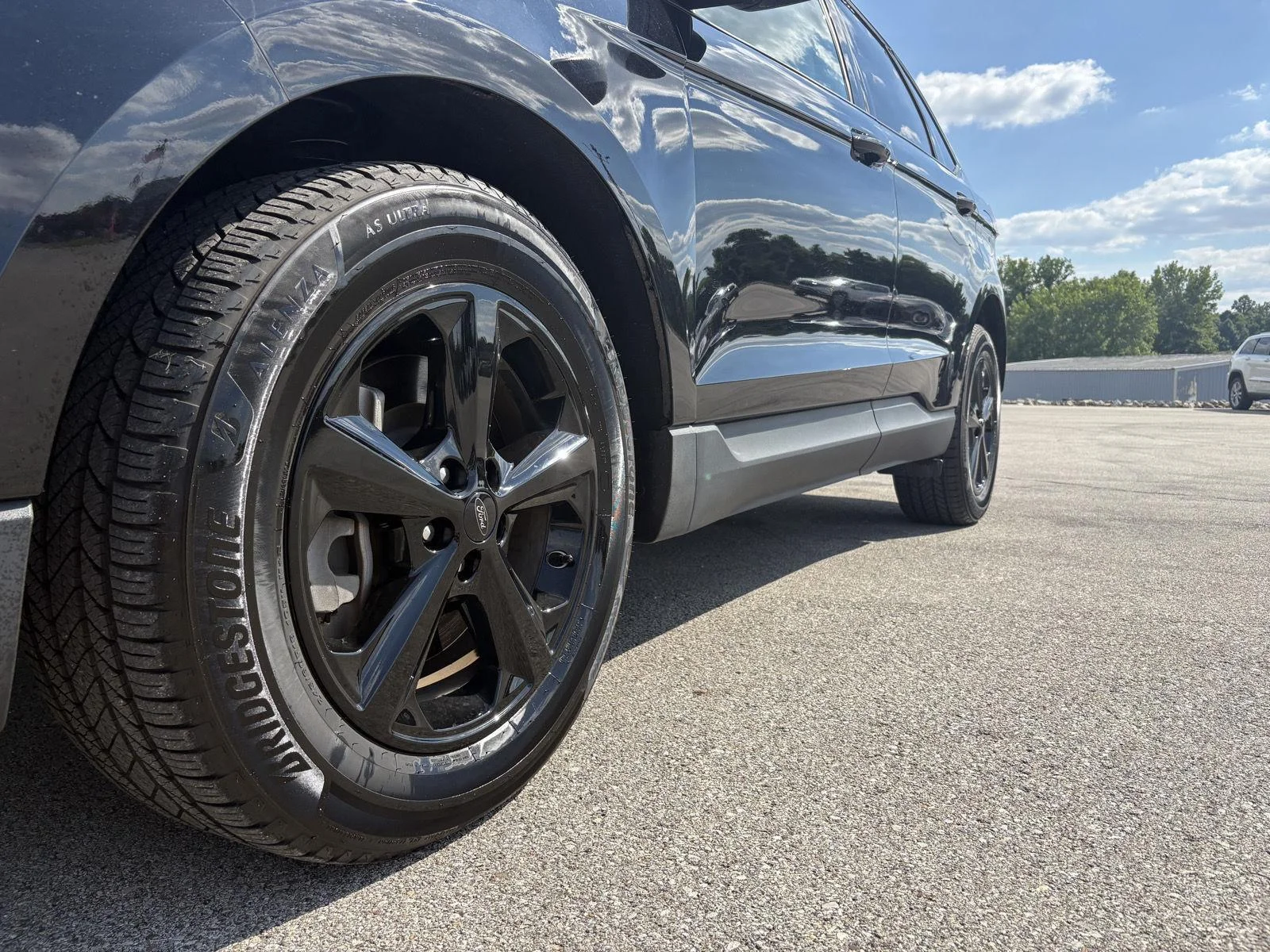 Used 2023 Agate Black Metallic Ford SE image 17