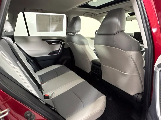 Certified Used 2025 Pearl Toyota XLE Premium image 5