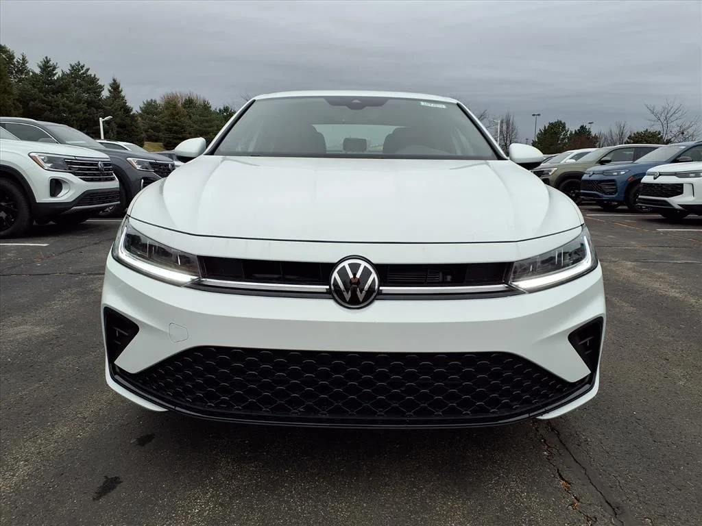 New 2026 Pure White Volkswagen 1.5T Sport image 6