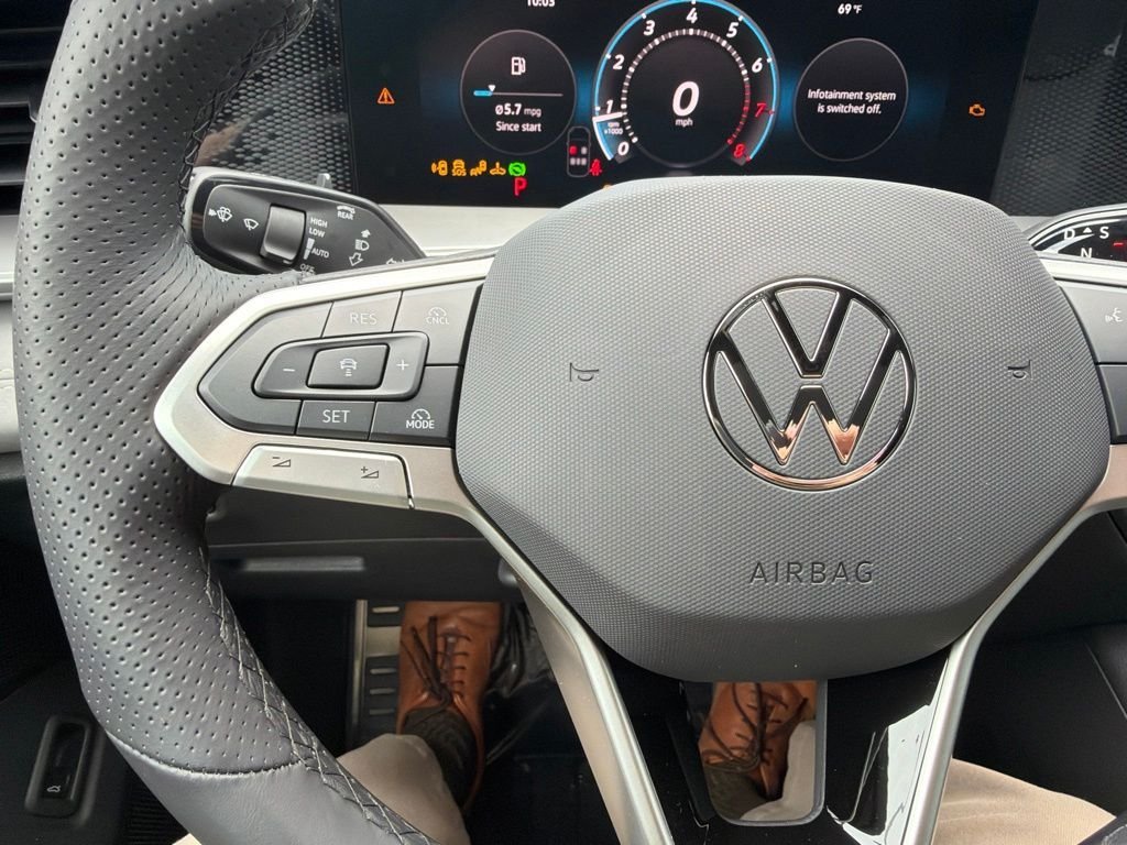 New 2026 Deep Black Pearl Volkswagen 2.0T SE R-Line Black image 14