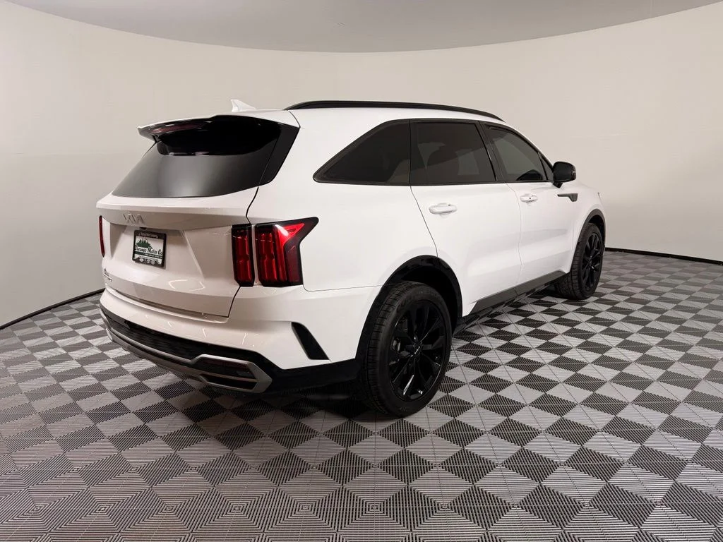 Used 2023 White Kia SX image 10