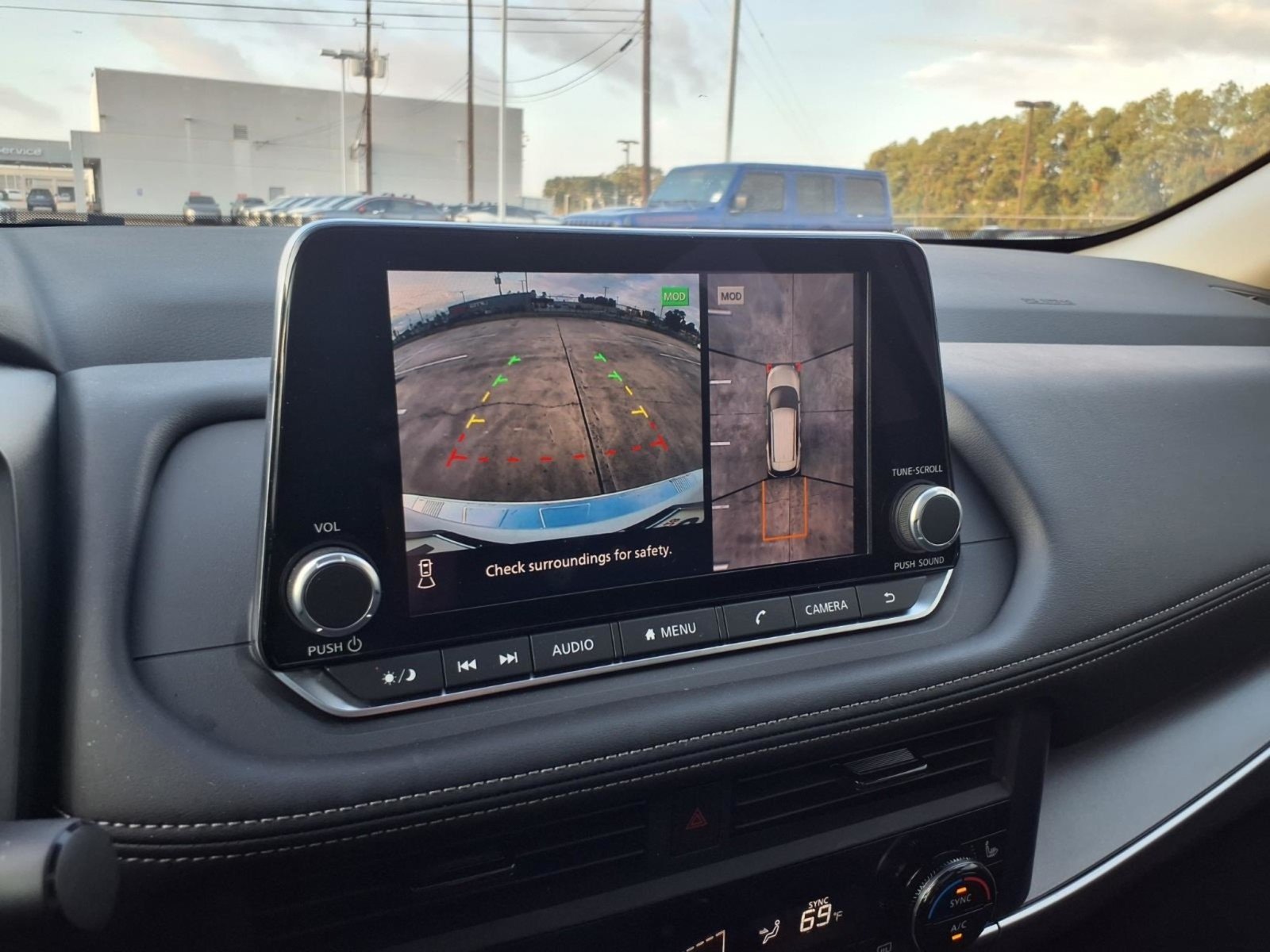 2026 Nissan Rogue photo 25 of 28