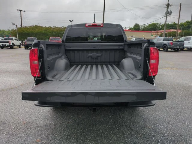Used 2018 Black Chevrolet Z71 image 29