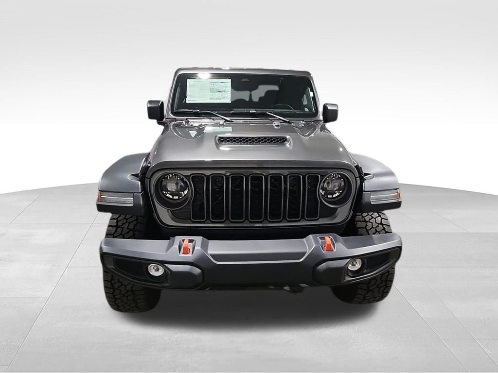 New 2026 Granite Crystal Metallic Clear-Coat Exterior Paint Jeep Mojave image 4