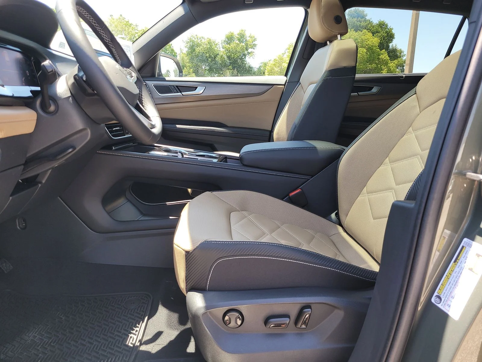 New 2026 Avocado Green Pearl Volkswagen 2.0T SE W/TECHNOLOGY image 15