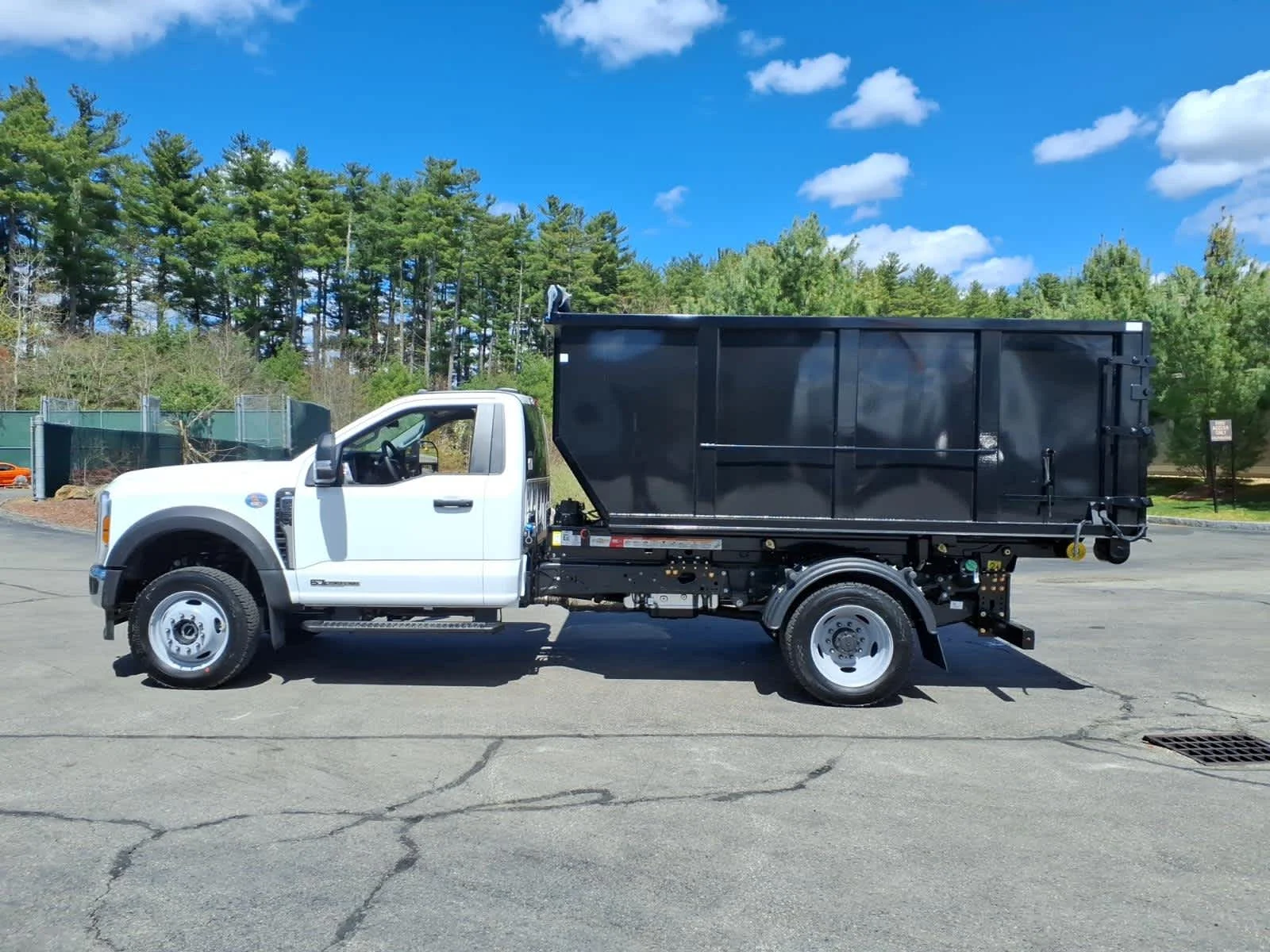 New 2026 Oxford White Ford XL image 6
