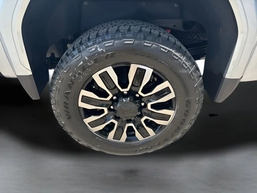 New 2026 Sterling Metallic GMC Denali Ultimate image 39