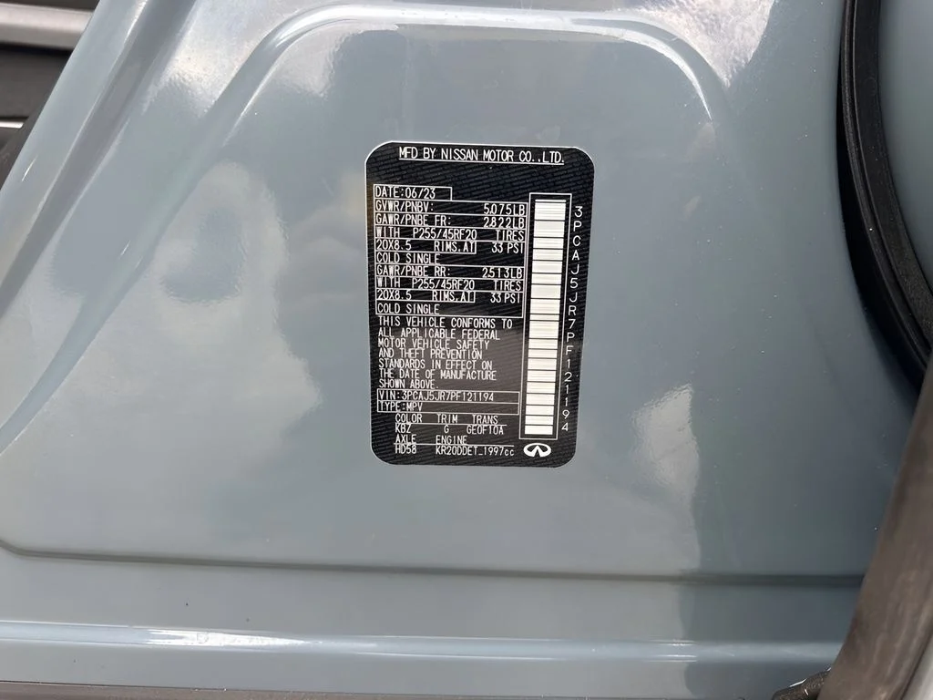 Used 2023 Gray INFINITI LUXE image 32