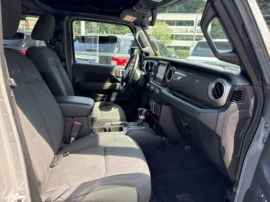 Used 2021 Gray Jeep Unlimited Sahara image 28