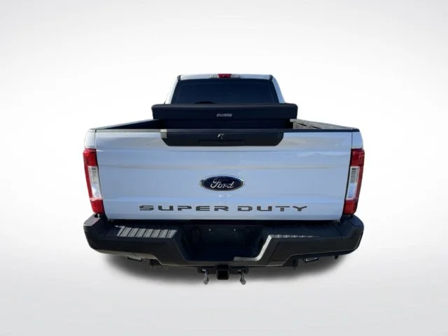 Used 2018 White Ford XL image 7