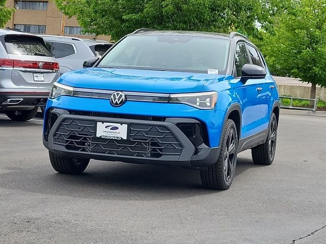2026 Volkswagen Taos 1.5T SE Black 4Motion's photo