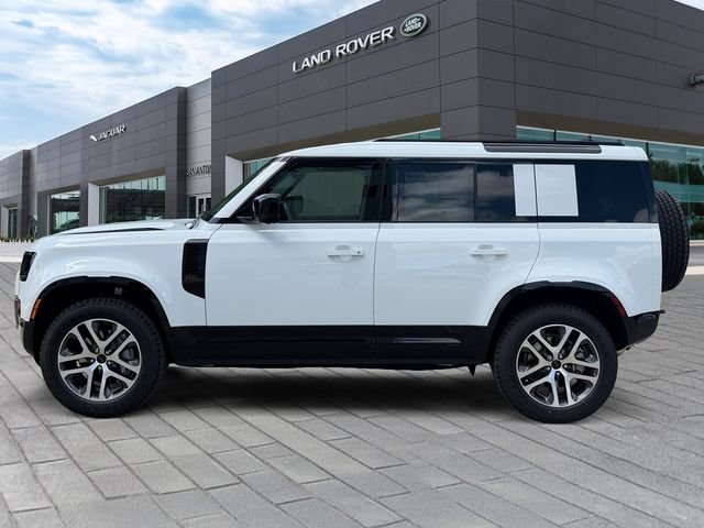 New 2026 Fuji White Land Rover X-Dynamic SE image 2