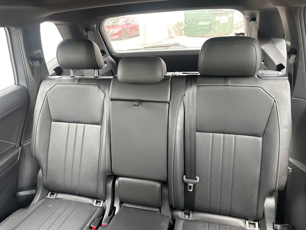 Used 2023 Silver Volkswagen 2.0T SE R-Line Black image 46