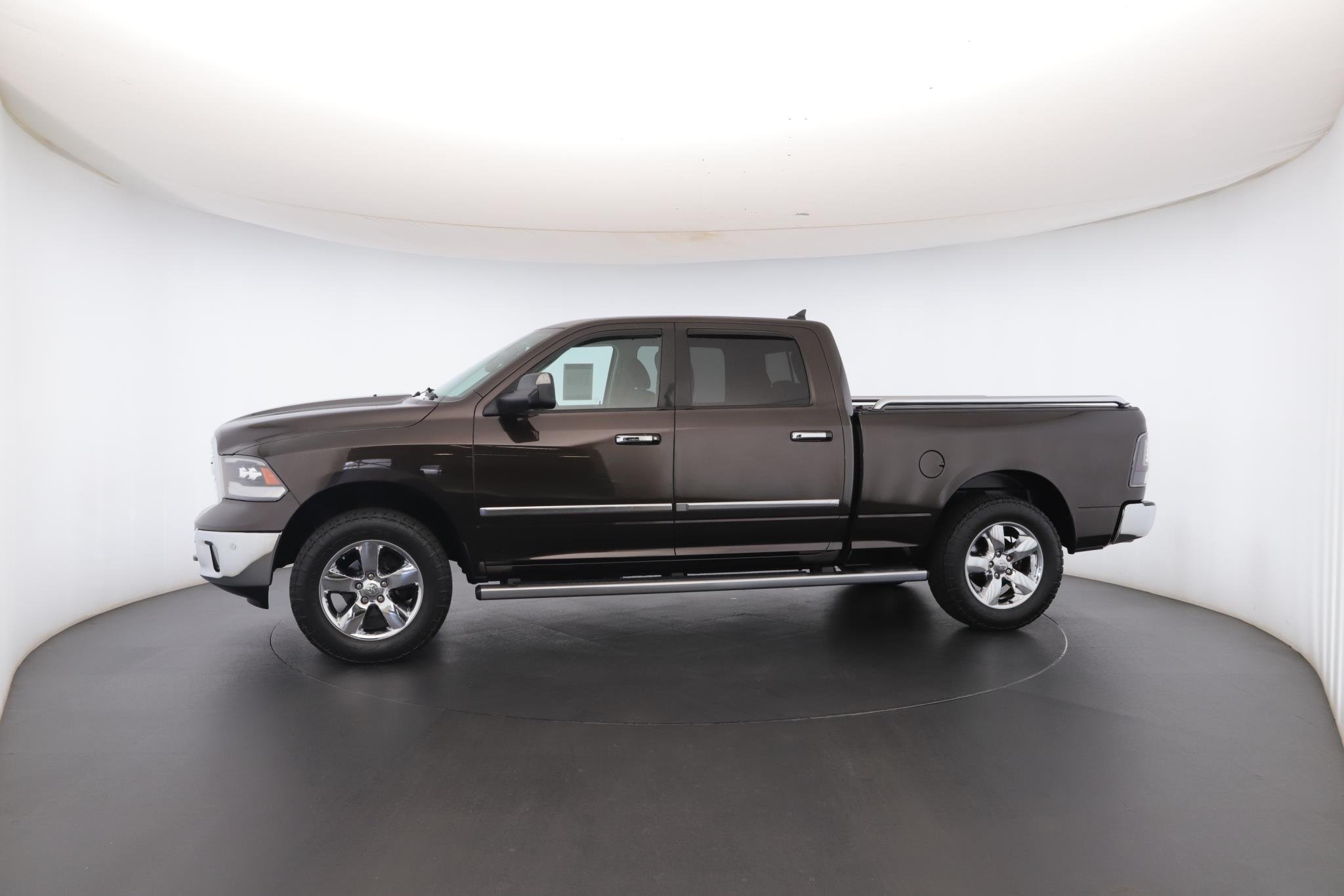 Used 2016 Luxury Brown Pearlcoat Ram 4WD Crew Cab 149 Big Horn image 45