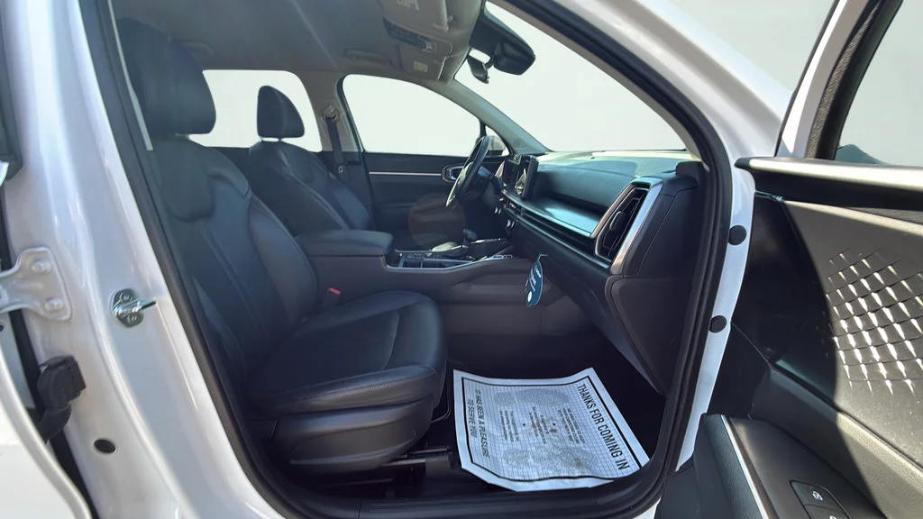 2025 Kia Sorento S - Photo 23