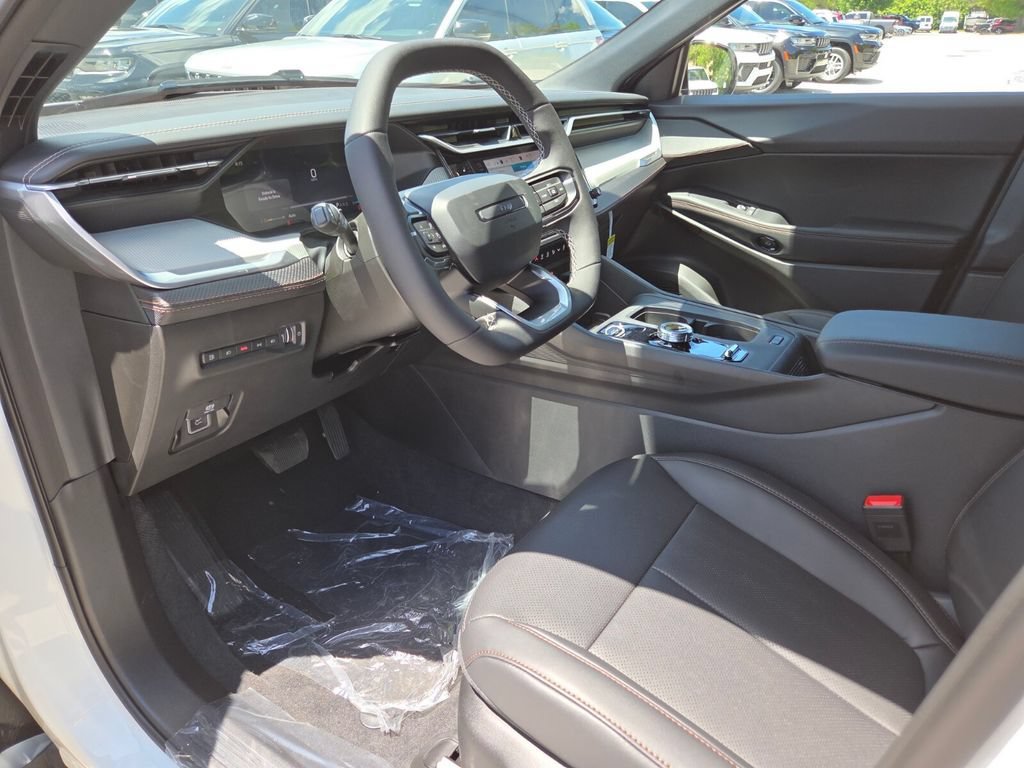 New 2026 Bright White Clear-Coat Exterior Paint Jeep Limited image 14