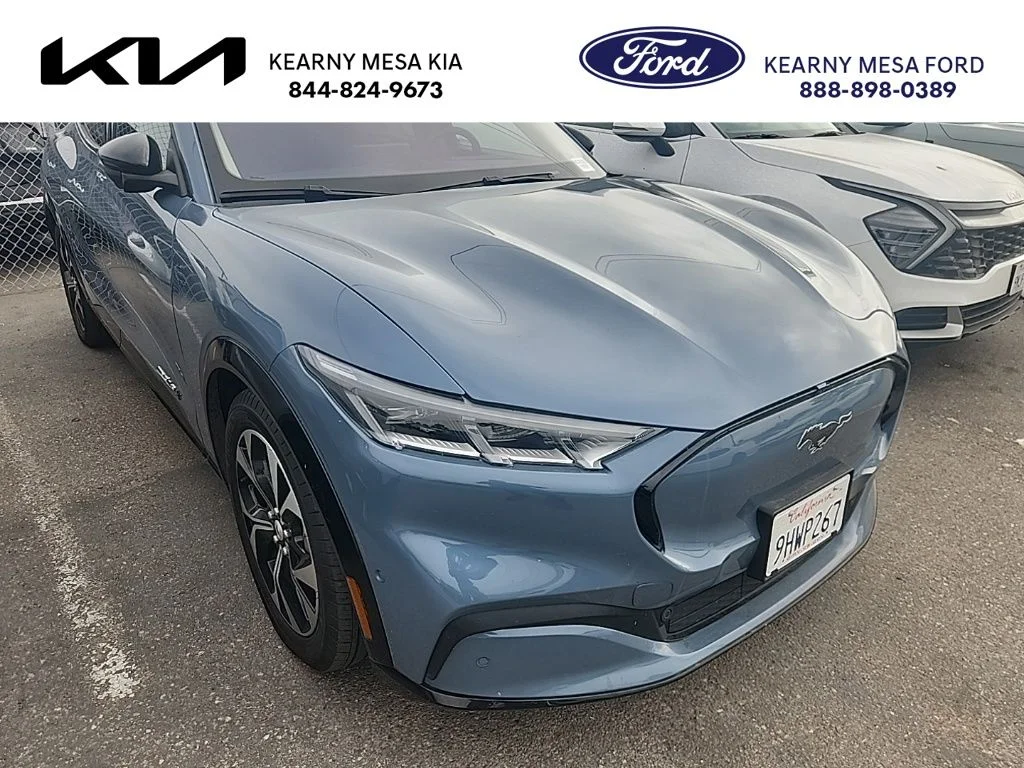 Used 2023 Blue Ford Premium image 1