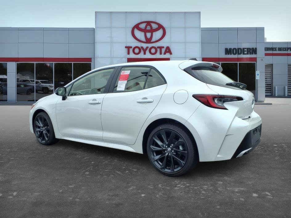 New 2026 Wind Chill Pearl Toyota XSE image 3