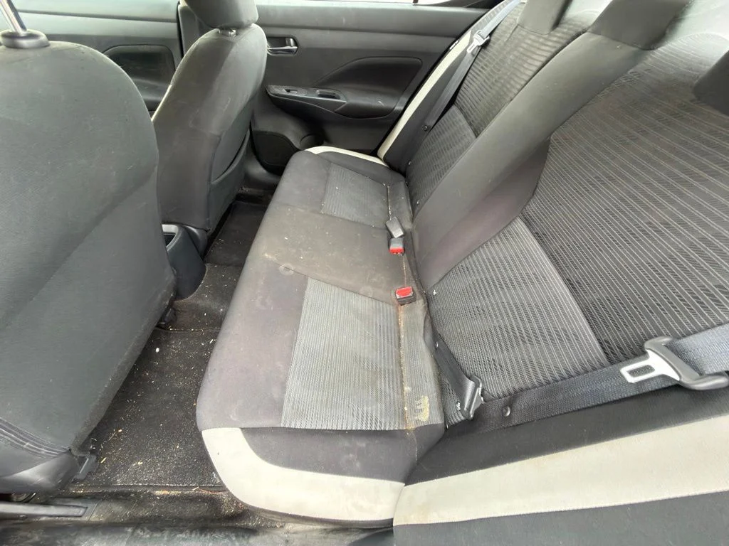 Used 2021 Black Nissan 1.6 SV image 15