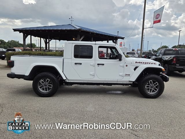 Used 2025 White Jeep Mojave image 15