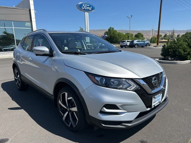 2022 Nissan Rogue Sport SL