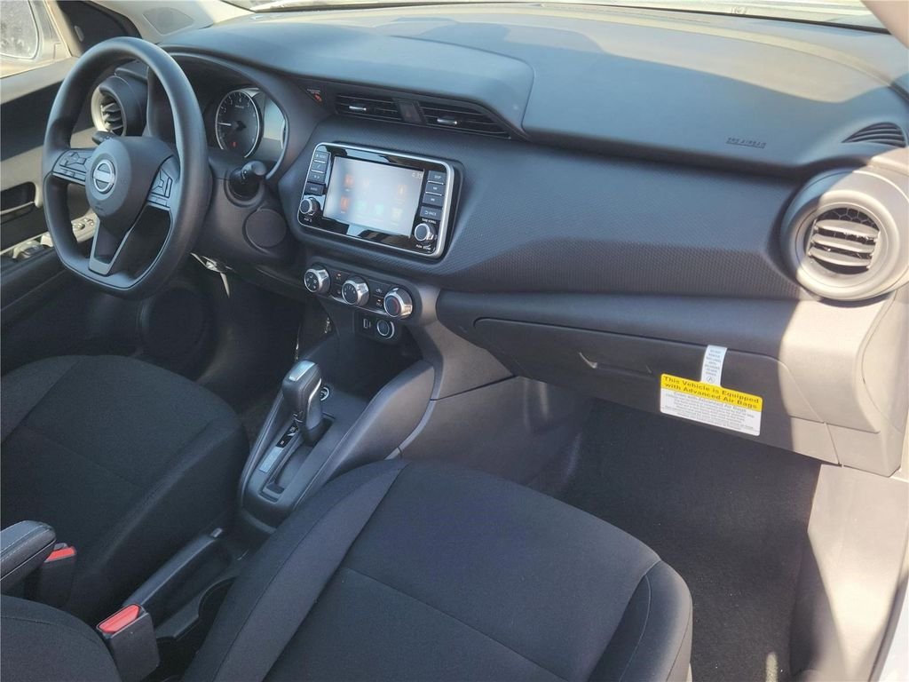 2025 Nissan KICKS PLAY Base - Photo 14