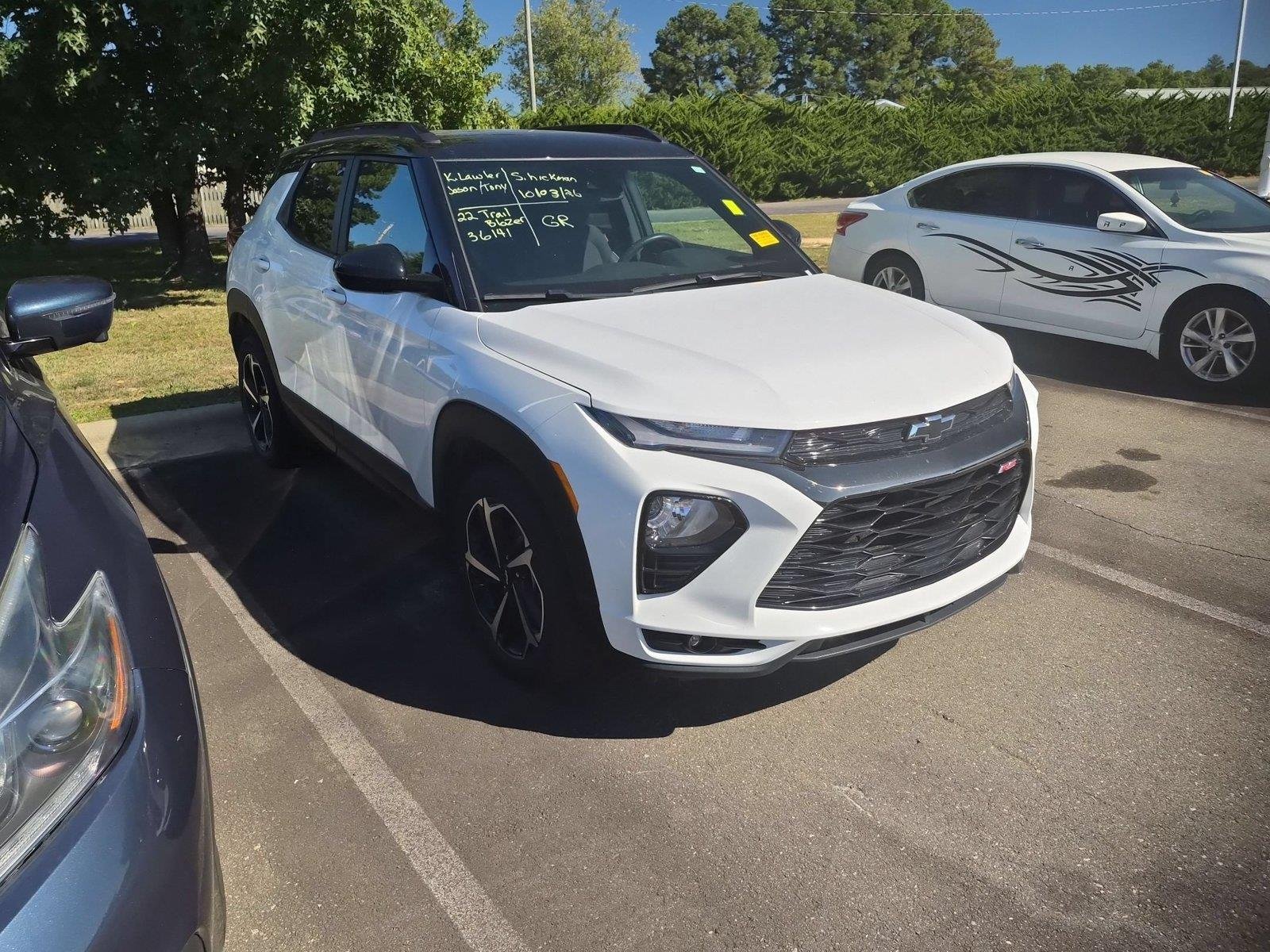 Used 2022 Summit White Chevrolet RS image 2